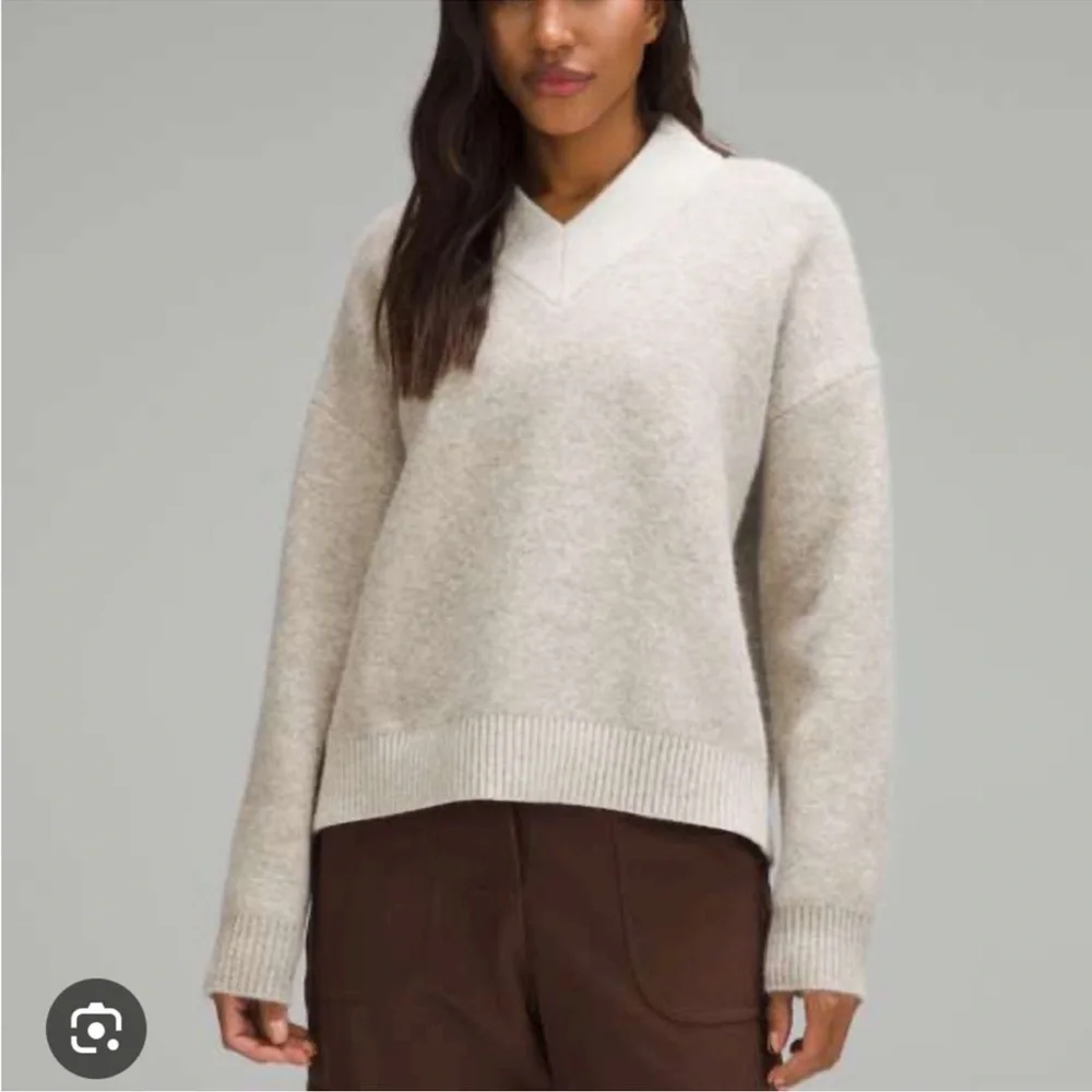 Lululemon V Neck Sweater - Picture 1 of 3